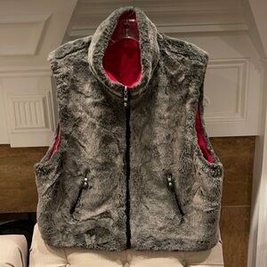 Five Star by Roper Faux Fur Vest- Reversible Full zipper with Zipper Pockets